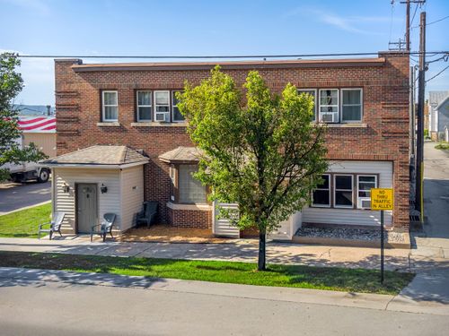 415 Market St, La Crosse, WI, 54601 | Card Image