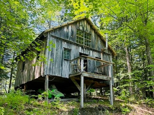 100 Stagecoach Road, Rockingham, VT, 05101 | Card Image