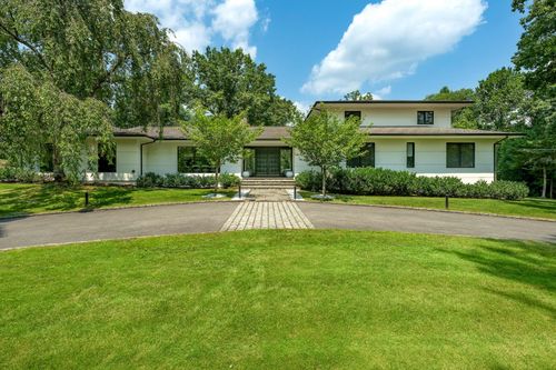 29 Rock Ln, Harrison, NY, 10528-1407 | Card Image