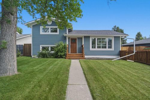 8616 Elbow Dr Sw, Calgary, AB, T2V1K7 | Card Image