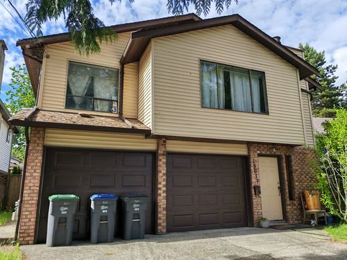 15077 98 Ave, Surrey, BC, V3R5W9 | Card Image