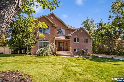 12 Notch Park Rd, Little Falls, NJ, 07424-2437 | Card Image