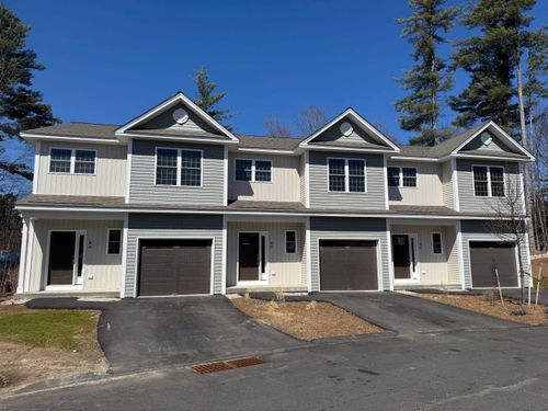 unit-a-8A Dearborn Cir, Goffstown, NH, 03045-5313 | Card Image