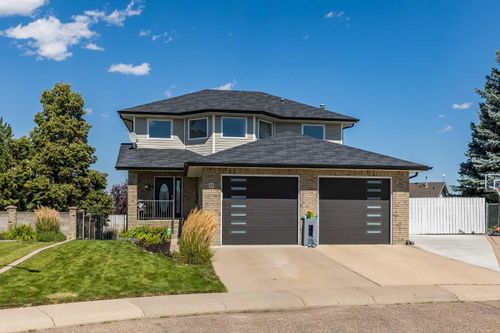 45 Stein Close Se, Medicine Hat, AB, T1B4M8 | Card Image