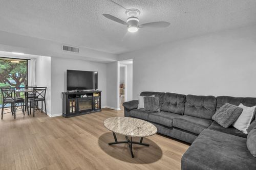 214-5190 Las Verdes Cir, Delray Beach, FL, 33484-8070 | Card Image