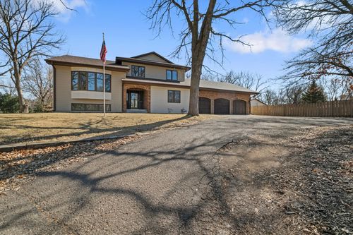 2560 Dianne St, North Saint Paul, MN, 55109-5117 | Card Image