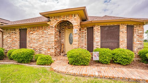 9100 Bellechase Rd, Granbury, TX, 76049-4305 | Card Image