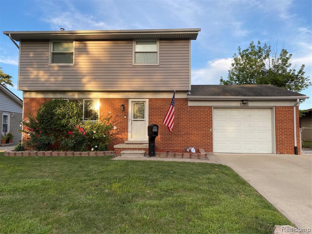 18621 Ray Street, Sold in Riverview Zoocasa