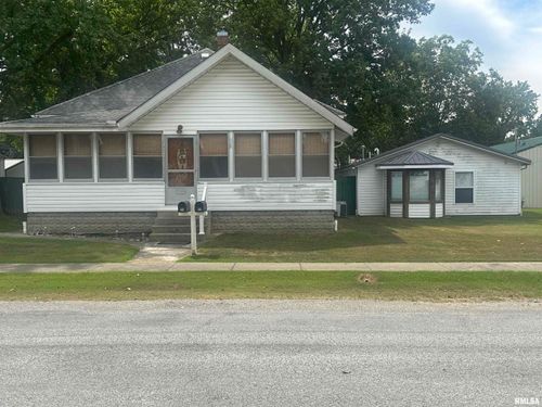 906 Belle Ave, Pinckneyville, IL, 62274-1508 | Card Image