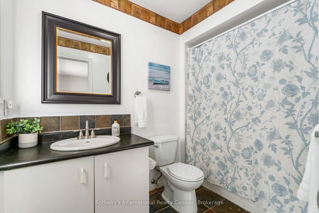 17 Sugarbush Rd, House other with 4 bedrooms, 2 bathrooms and 6 parking in Coldwater ON | Image 12