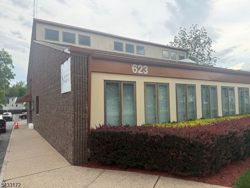 621 Eagle Rock Ave, West Orange, NJ, 07052-2903 | Card Image