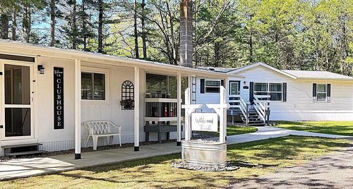 W4237 Wildwood Dr, Mauston, WI, 53948-9551 | Card Image