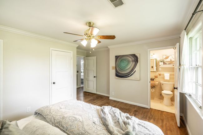 This room has a full bath as well. | Image 52