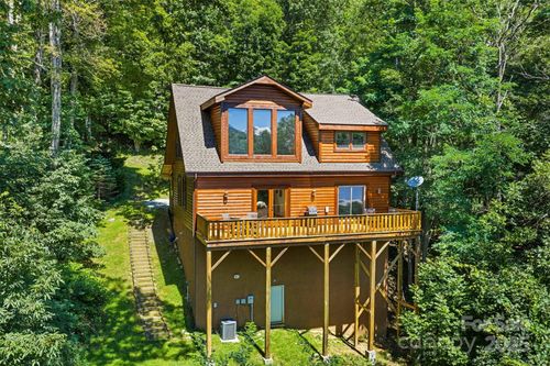 809 Thorncliff Dr, Seven Devils, NC, 28604-7277 | Card Image