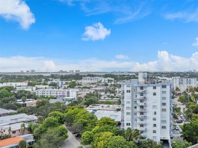 716 - 900 Bay Dr, Condo with 1 bedrooms, 2 bathrooms and null parking in Miami Beach FL | Image 2