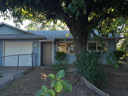 9 Poppy Ct, Anderson, CA, 96007-3735 | Card Image