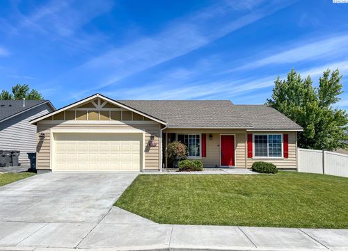1520 W 44th Ave, Kennewick, WA, 99337-4533 | Card Image