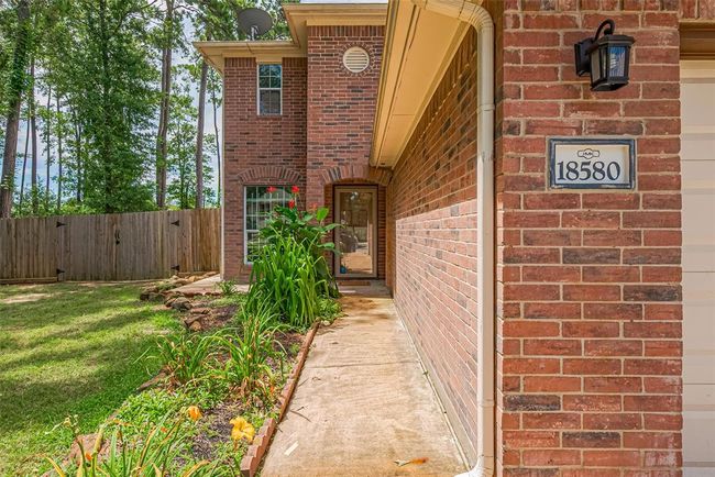 18580 Wisp Willow Way, House other with 3 bedrooms, 3 bathrooms and 2 parking in Porter TX | Image 5
