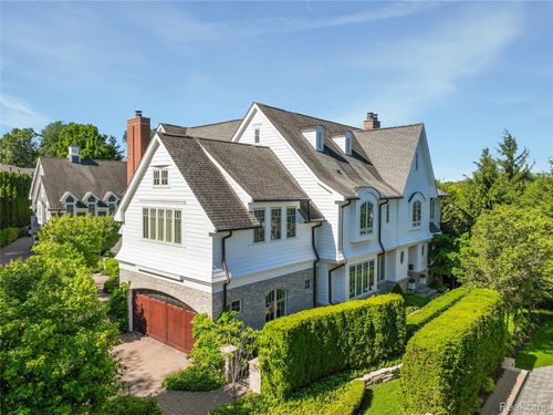 300 Woodland Villa Ct, Birmingham, MI, 48009-1662 | Card Image