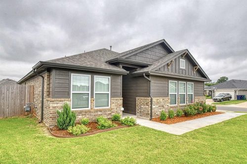 10516 Nw 31st Pl, Yukon, OK, 73099 | Card Image