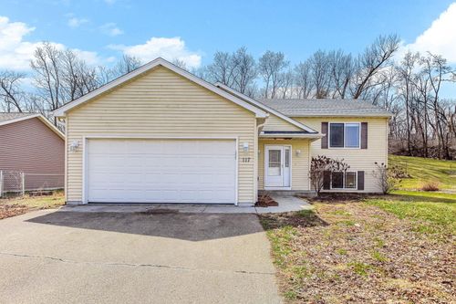 117 Valley Ct, Cannon Falls, MN, 55009-6001 | Card Image