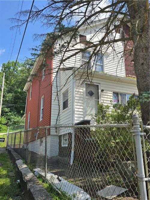 148 Riverview Ave, Aliquippa, PA, 15001-3529 | Card Image