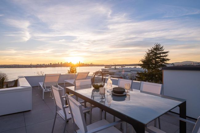 2 - 432 E 1 St Street, Home with 5 bedrooms, 4 bathrooms and 1 parking in North Vancouver BC | Image 20