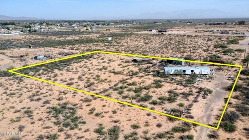 1760 Hueco St, Chaparral, NM, 88081-7389 | Card Image