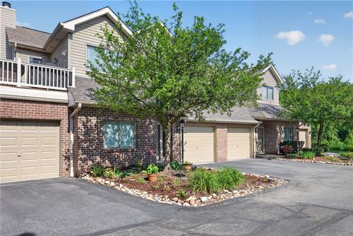 9106 Sundance Dr, Bridgeville, PA, 15017-1186 | Card Image