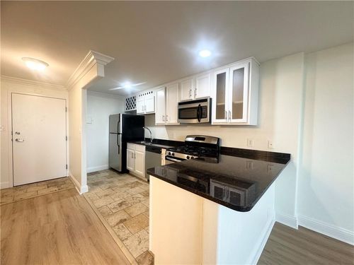 unit-16r-700 E 8th St, Kansas City, MO, 64106-1661 | Card Image
