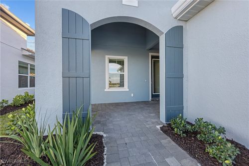 4580 Skysail Dr, Naples, FL, 34120-0562 | Card Image