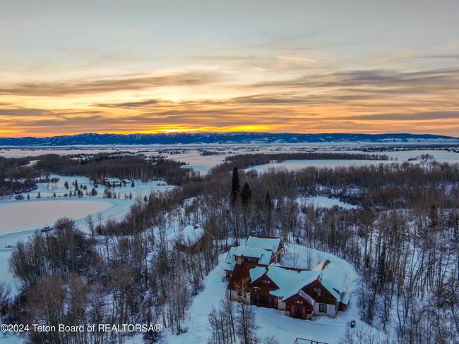 2815 Black Sheep Farm Rd, House other with 4 bedrooms, 5 bathrooms and null parking in Alta WY | Image 42
