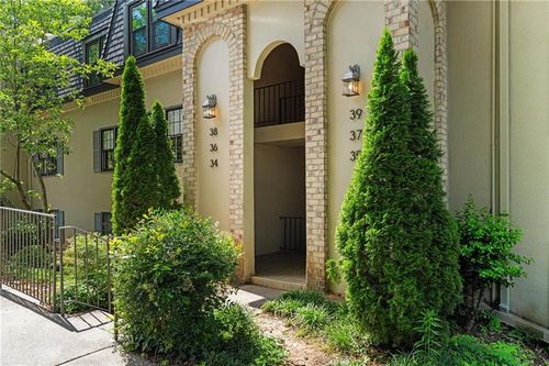34 Chaumont Sq Nw, atlanta, GA, 30327-1028 | Card Image