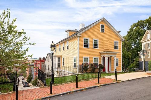34 Congdon St, Providence, RI, 02906-1302 | Card Image