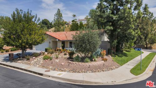 11700 Doral Ave, Porter Ranch, CA, 91326-1219 | Card Image