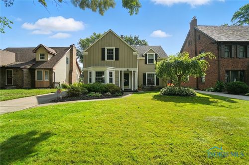 2326 Densmore Dr, Toledo, OH, 43606-3169 | Card Image