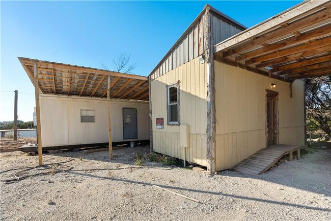 690 Highway 22, House other with 8 bedrooms, 2 bathrooms and null parking in Clifton TX | Image 20