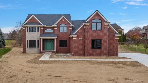 57095 Suncreek Ln, Washington Township, MI, 48094-4236 | Card Image