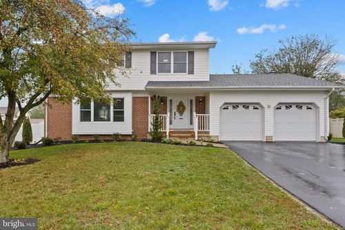 62 New Colony Dr, Hamilton, NJ, 08619-1361 | Card Image