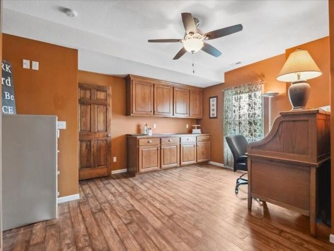non-conforming 6th bedroom/office | Image 38
