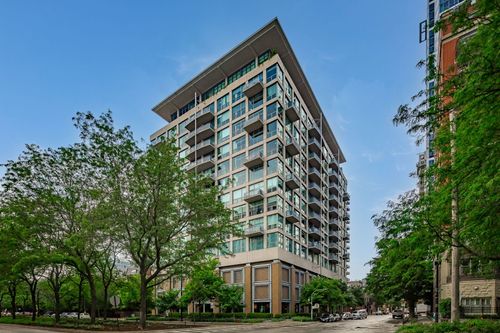 unit-808-125 E 13th St, Chicago, IL, 60605-2672 | Card Image