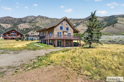3675 Obrien Dr, Island Park, ID, 83429-5041 | Card Image