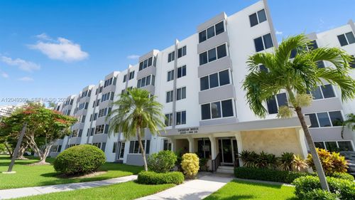 158-250 180th Dr, Sunny Isles Beach, FL, 33160-2796 | Card Image