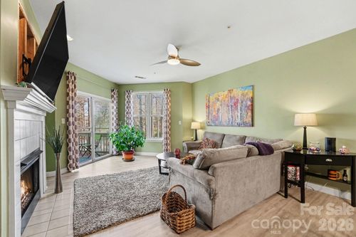 38-921 Northeast Dr, Davidson, NC, 28036-7414 | Card Image