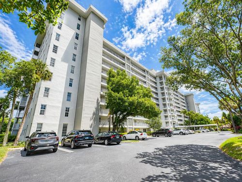 205-4015 W Palm Aire Dr, Pompano Beach, FL, 33069-4194 | Card Image