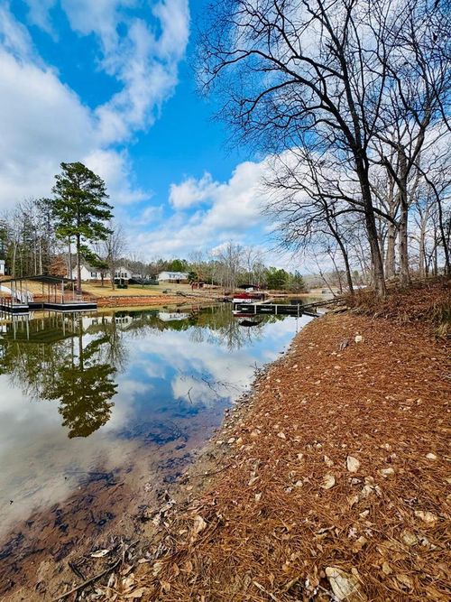 89 Lake Forest Dr, Iva, SC, 29655-7703 | Card Image