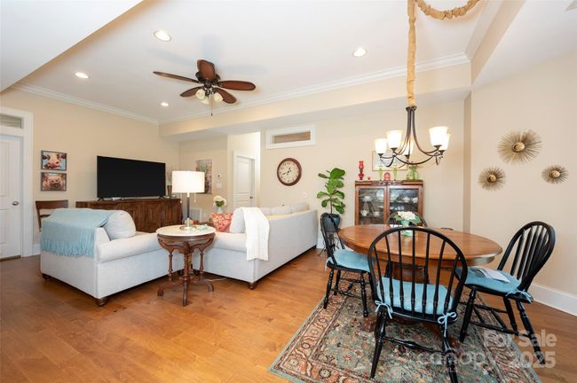 Basement Apartment has Breakfast Nook and Den | Image 39