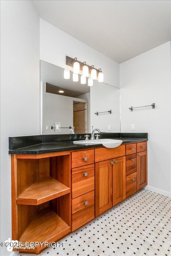 67 Master Bath | Image 68