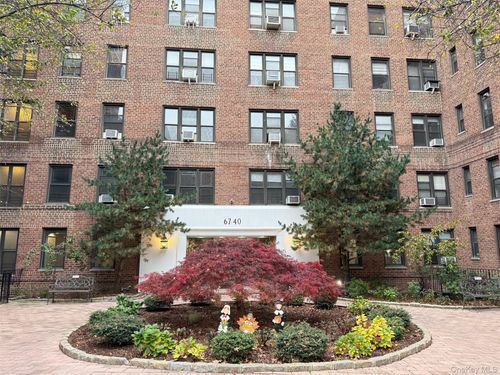 apt-2o-6740 Yellowstone Blvd, Forest Hills, NY, 11375-2623 | Card Image