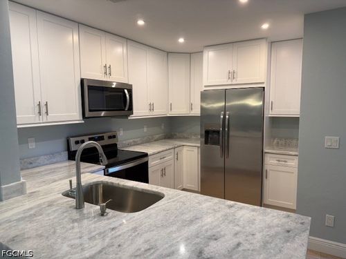 apt-1113-4109 Bellasol Cir, FORT MYERS, FL, 33916-7307 | Card Image